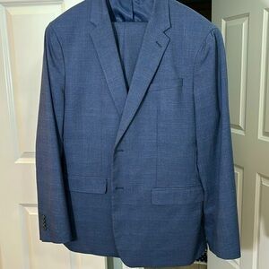 Banana Republic Men’s Suit 46R. Medium Blue plaid